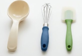 とろみ調整スプーンや調理器具等のグッズ